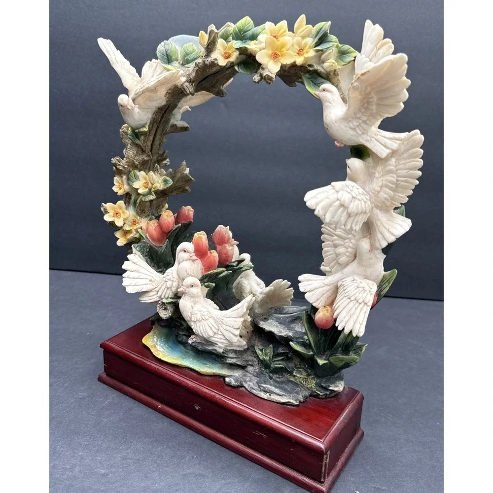 Vintage White Doves &‎ Flowers Porcelain Figurine Mirror Woodland Birds Vanity
